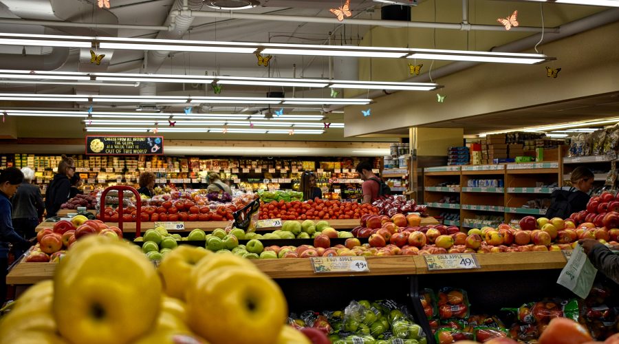 Image of grocery store produce shelves